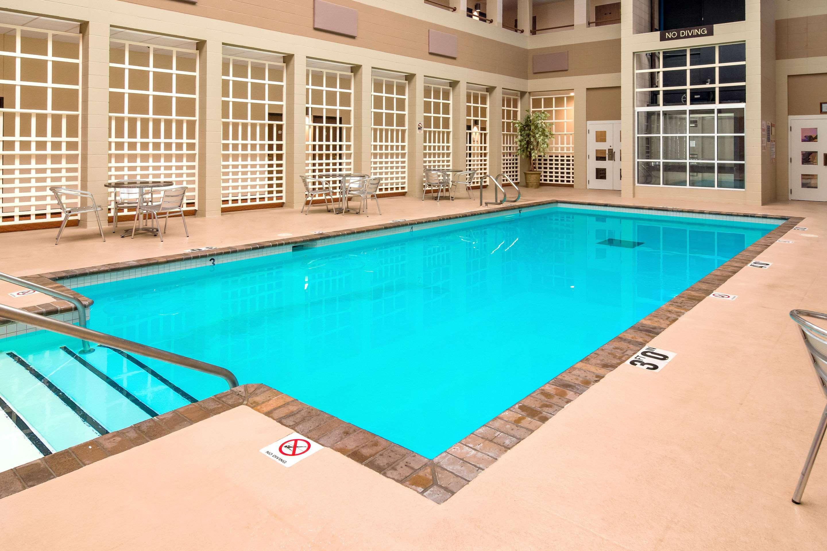 Quality Inn & Suites Virginia Zewnętrze zdjęcie